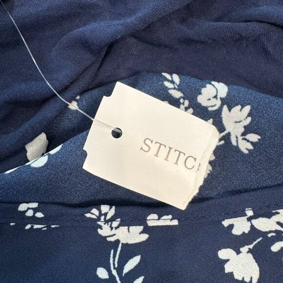 Fortune & Ivy NWT Blue Floral V-Neck Top P12 - Picture 3 of 6